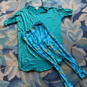 LuLaRoe Teal Top and leggings size XS